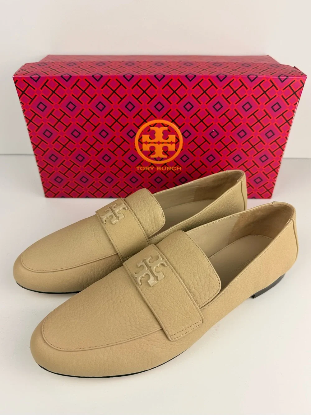 Tory Burch Mini Everly Loafer Pebbled Leather Flats Chantilly Beige Size 9